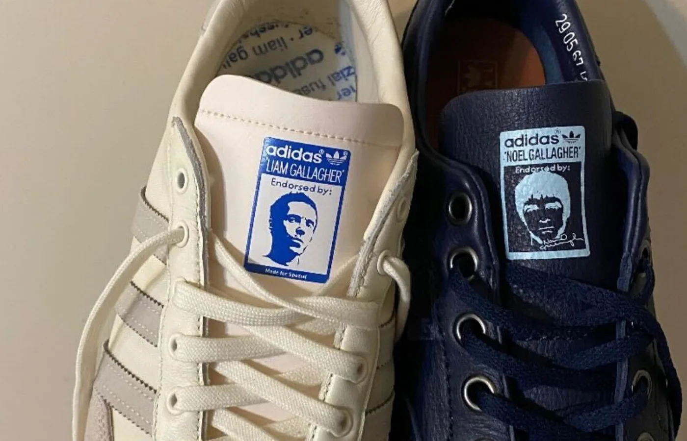 Adidas Oasis, Ketika Britpop, Sepatu Tiga Garis, dan Nostalgia Menjadi Barang Buruan