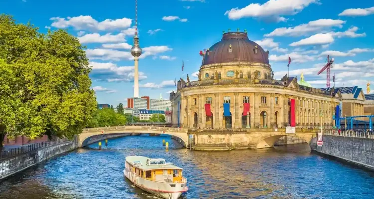 Wisata di Berlin, Menyusuri Kota yang Hidup Bersama Sejarah dan Seni