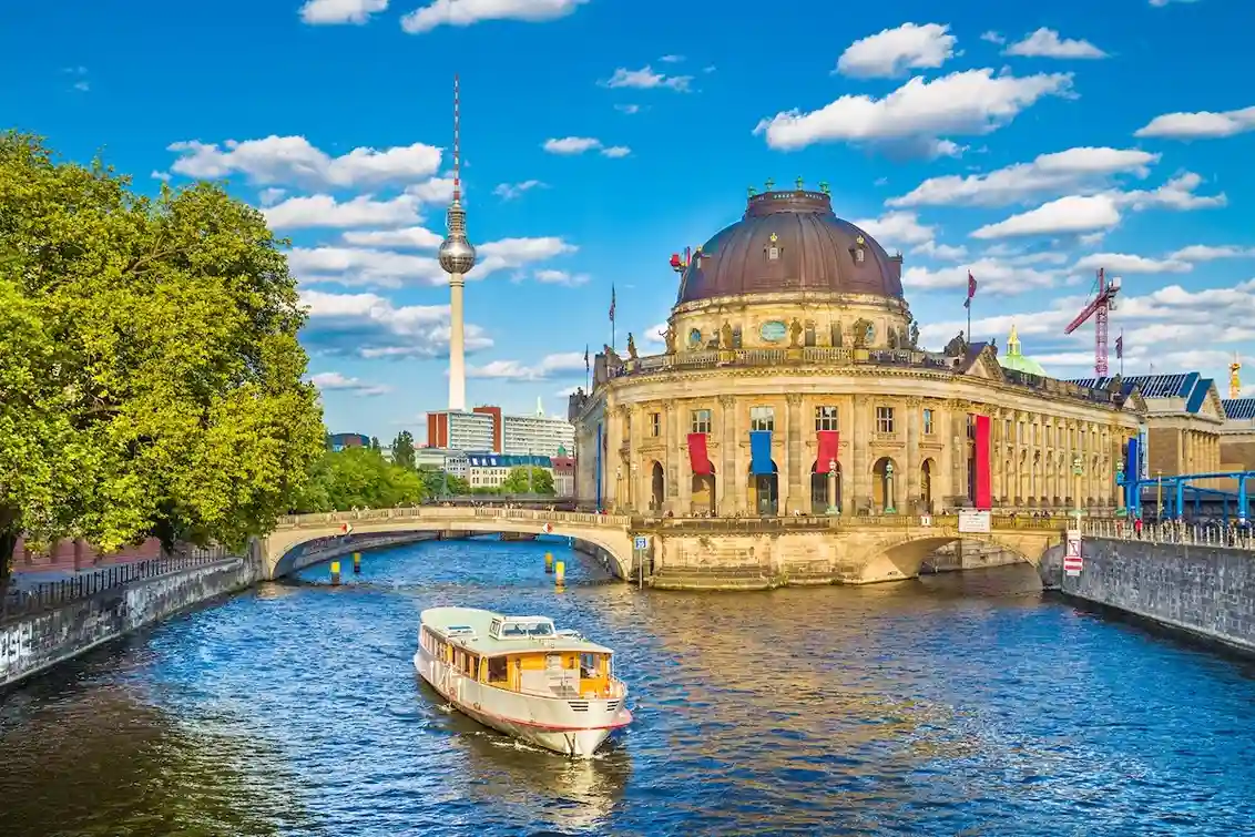 Wisata di Berlin, Menyusuri Kota yang Hidup Bersama Sejarah dan Seni